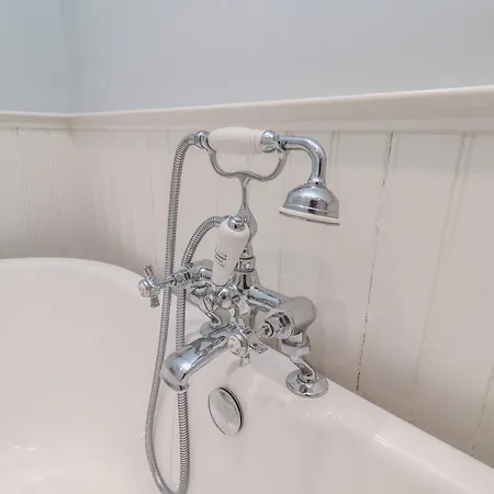 21 Eskdaleside * Whitby