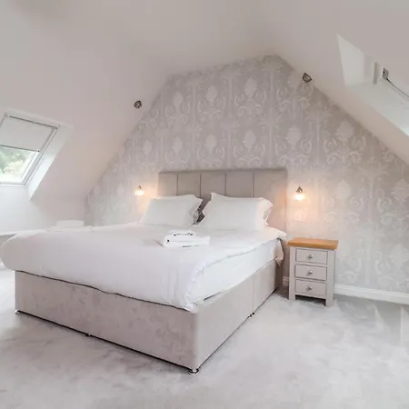 21 Eskdaleside *