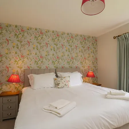 21 Eskdaleside * Whitby