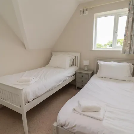 21 Eskdaleside *