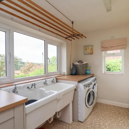 21 Eskdaleside * Whitby